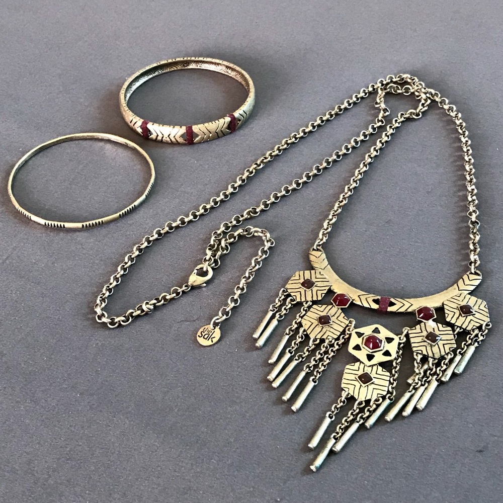 The Sak necklace/bracelet set